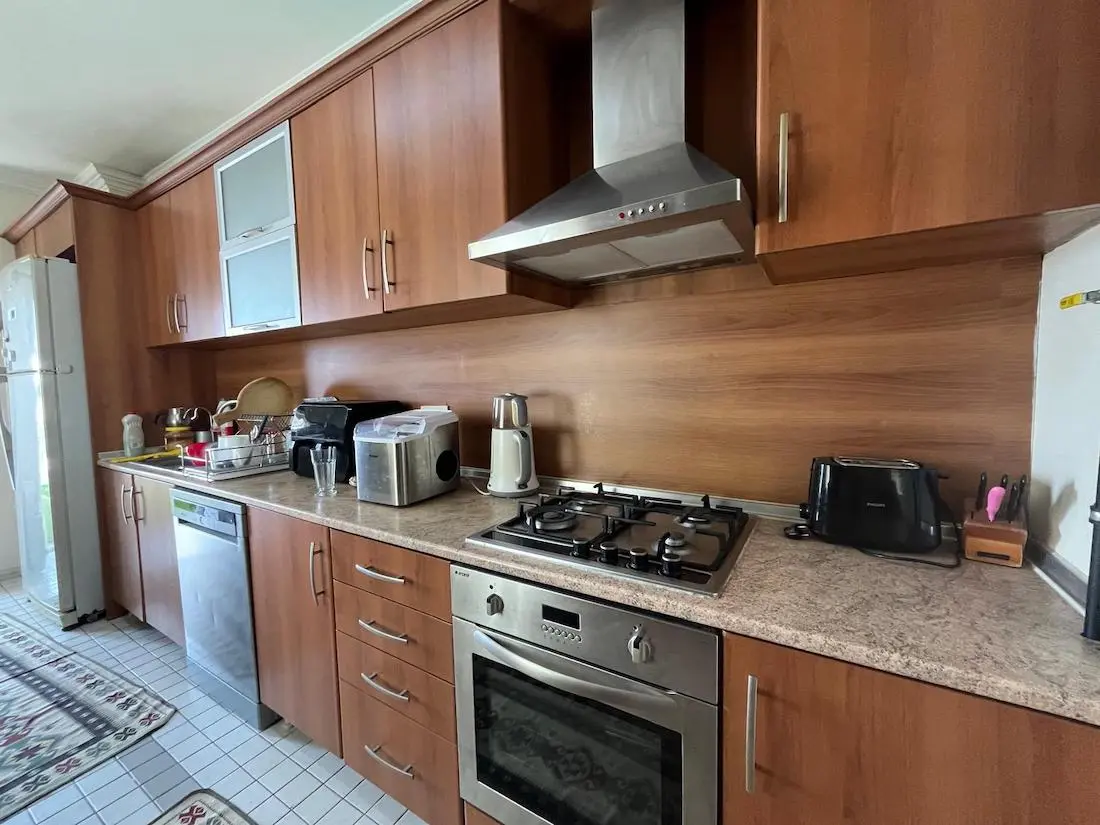 Fitted kitchen